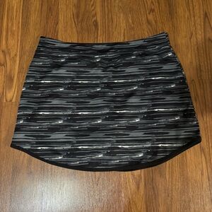 lola Black and Gray Striped Athletic Skort